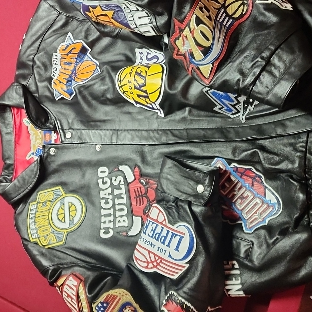 Leather jacket - Picture 5 of 8
